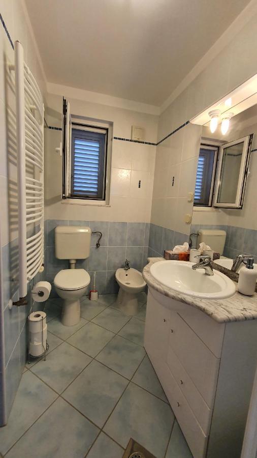 Sea Side Apartments 4* Novi Vinodolski Buitenkant foto