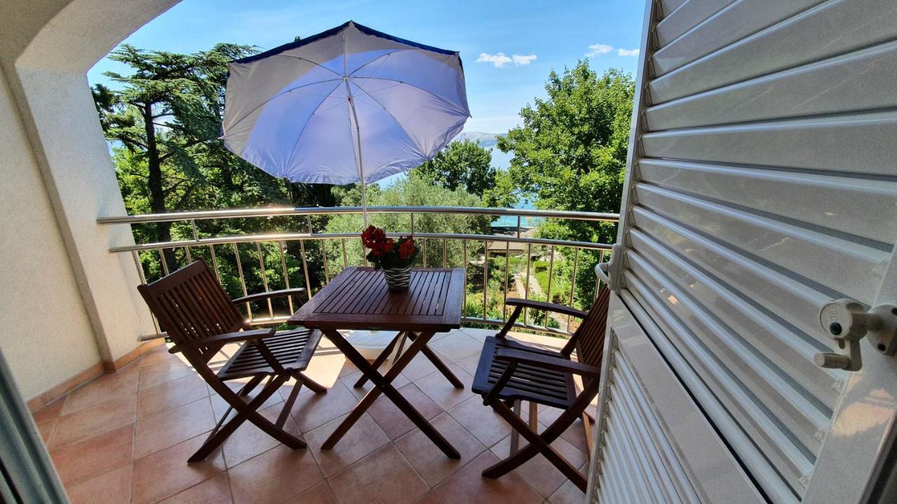 Sea Side Apartments 4* Novi Vinodolski Buitenkant foto