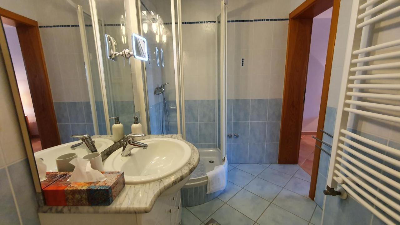 Sea Side Apartments 4* Novi Vinodolski Buitenkant foto