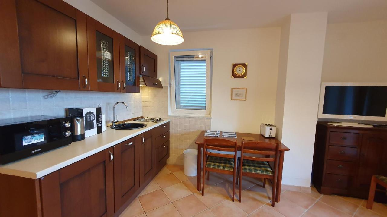 Sea Side Apartments 4* Novi Vinodolski Buitenkant foto