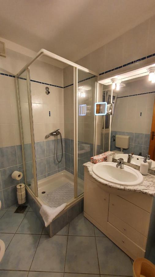 Sea Side Apartments 4* Novi Vinodolski Buitenkant foto