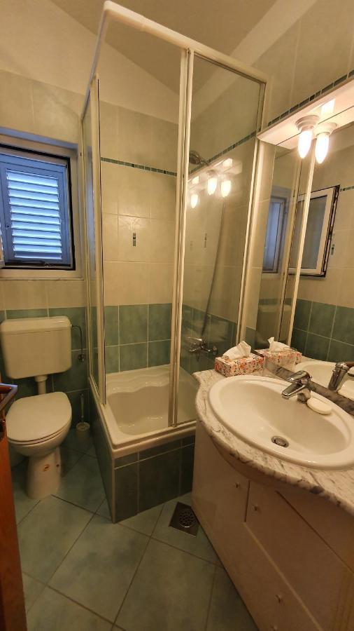 Sea Side Apartments 4* Novi Vinodolski Buitenkant foto
